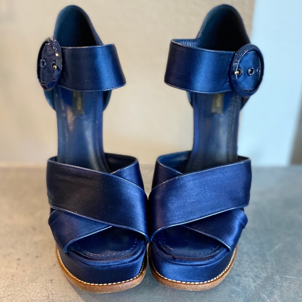 *Rare* Louis Vuitton Blue Satin Platform Pumps